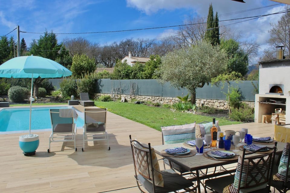 Patio, Garden view, Pool view, Swimming pool, sunbed