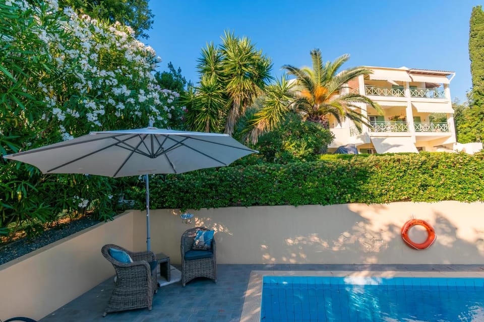 Property building, Patio, Spring, Day, Garden, Garden view, Pool view, Swimming pool, Swimming pool, sunbed