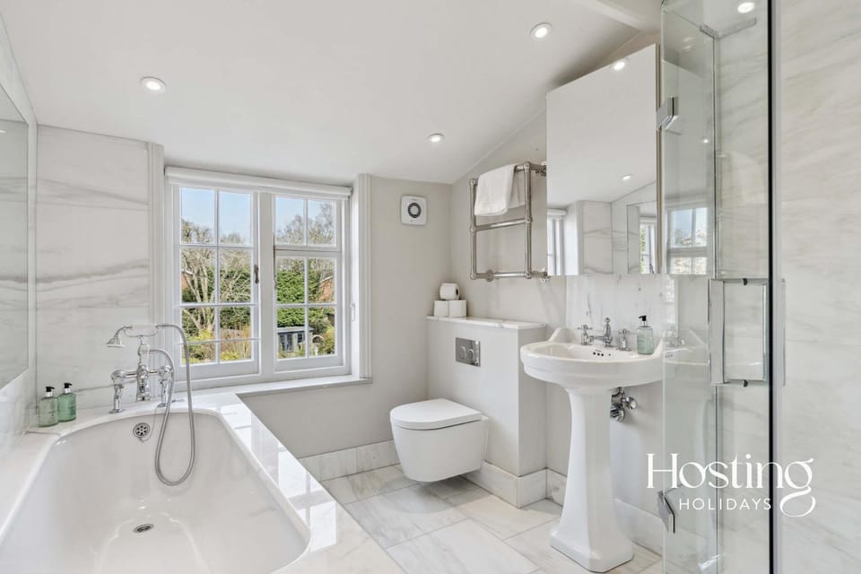 Shower, Toilet, Bathroom, Bath