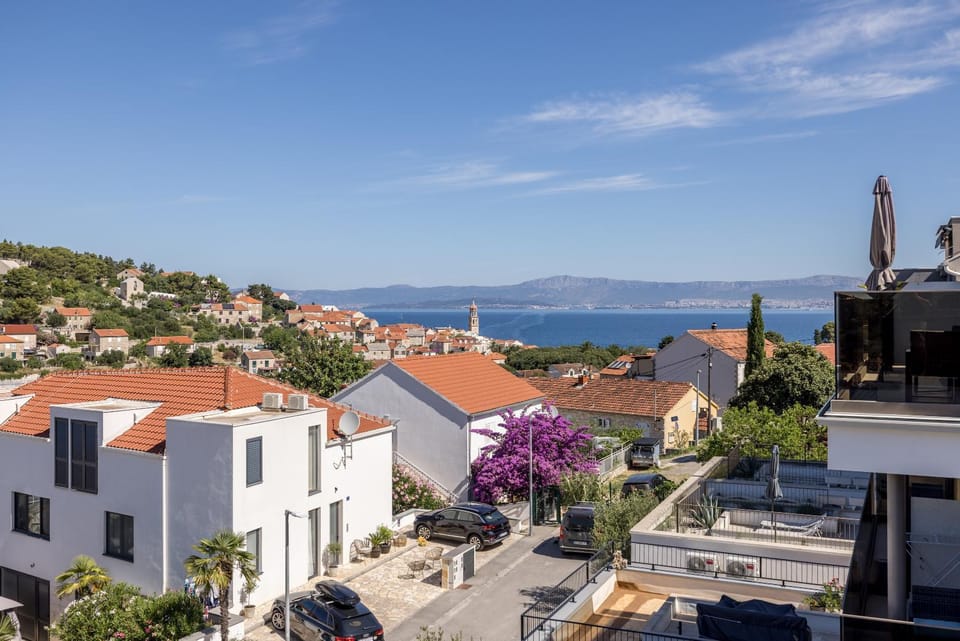 Balcony/Terrace, City view, Sea view