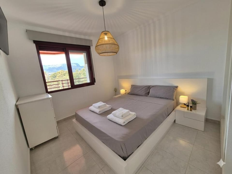 Property building, Bed, Mountain view