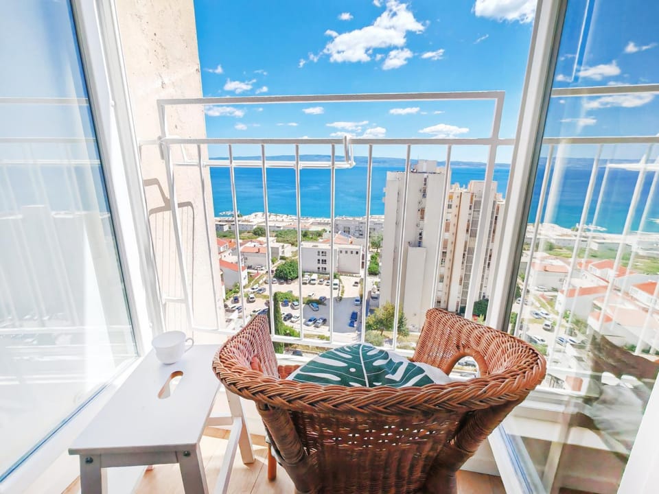 View (from property/room), View (from property/room), Living room, Sea view, Sea view