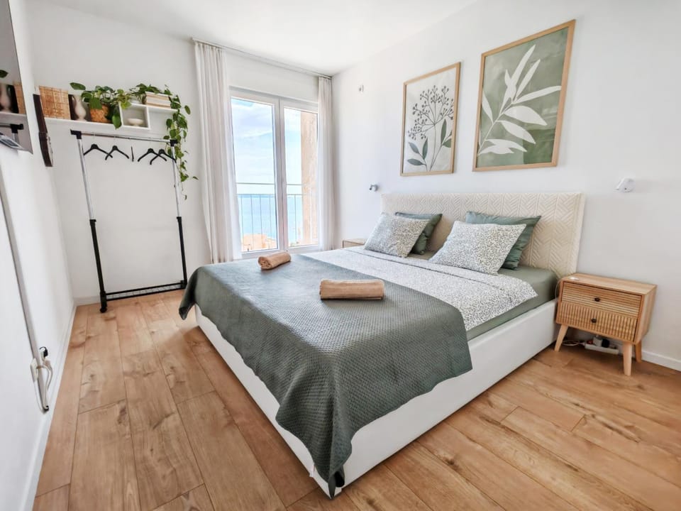 TV and multimedia, Bedroom, towels, air conditioner