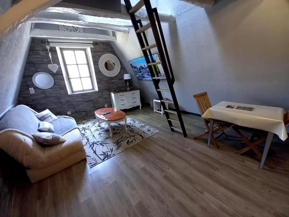 Studio Noem Apartment in Occitanie