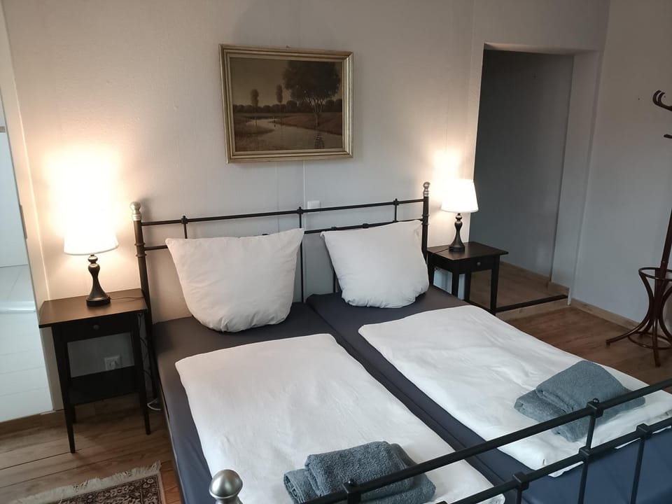 Schloßpension Hummelshain Bed and Breakfast in Thuringia, Germany