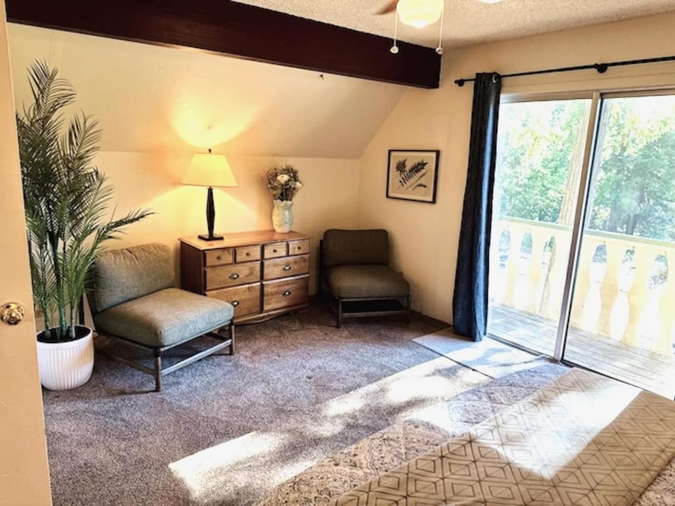 Home in Yosemite-Brookside Cottage-Sleeps 10 House in Yosemite Park Way