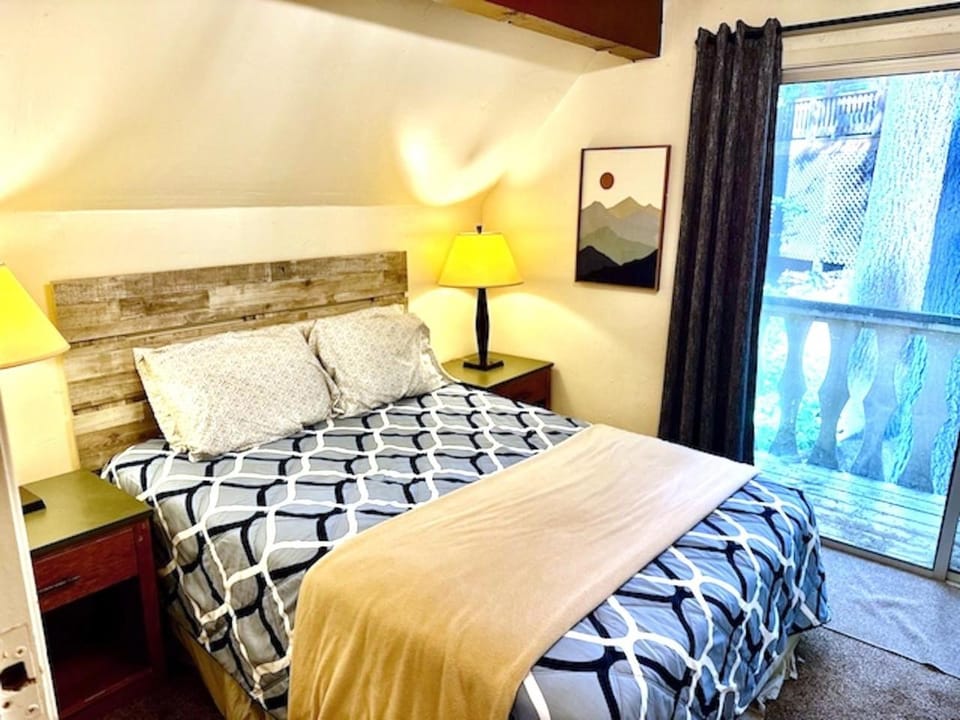 Home in Yosemite-Brookside Cottage-Sleeps 10 House in Yosemite Park Way