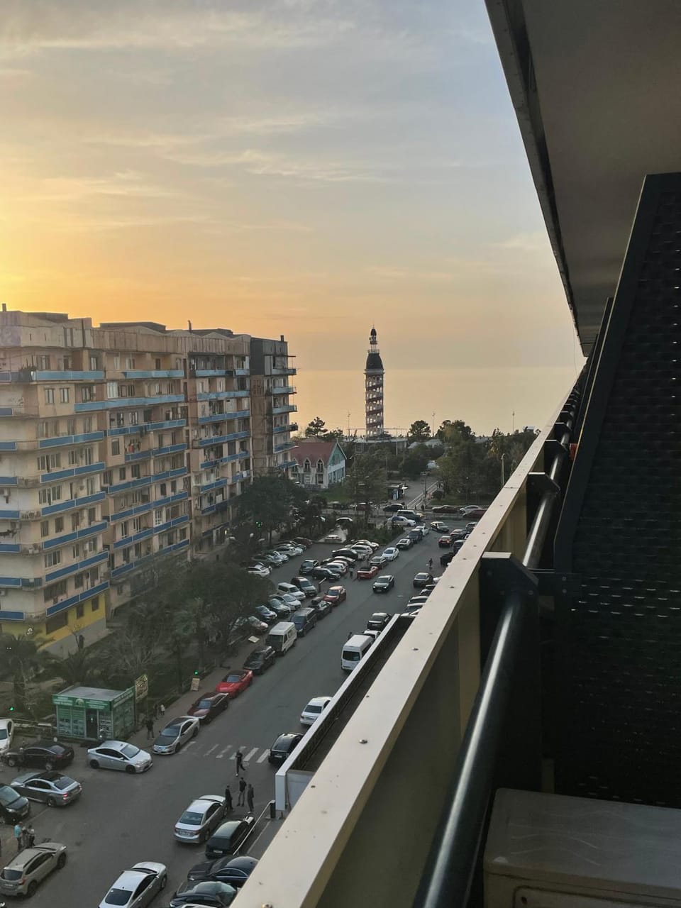 Day, Neighbourhood, Natural landscape, City view, Sea view, Location, Sunset, Parking