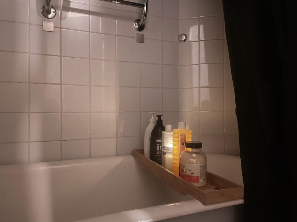 Bathroom, Bath