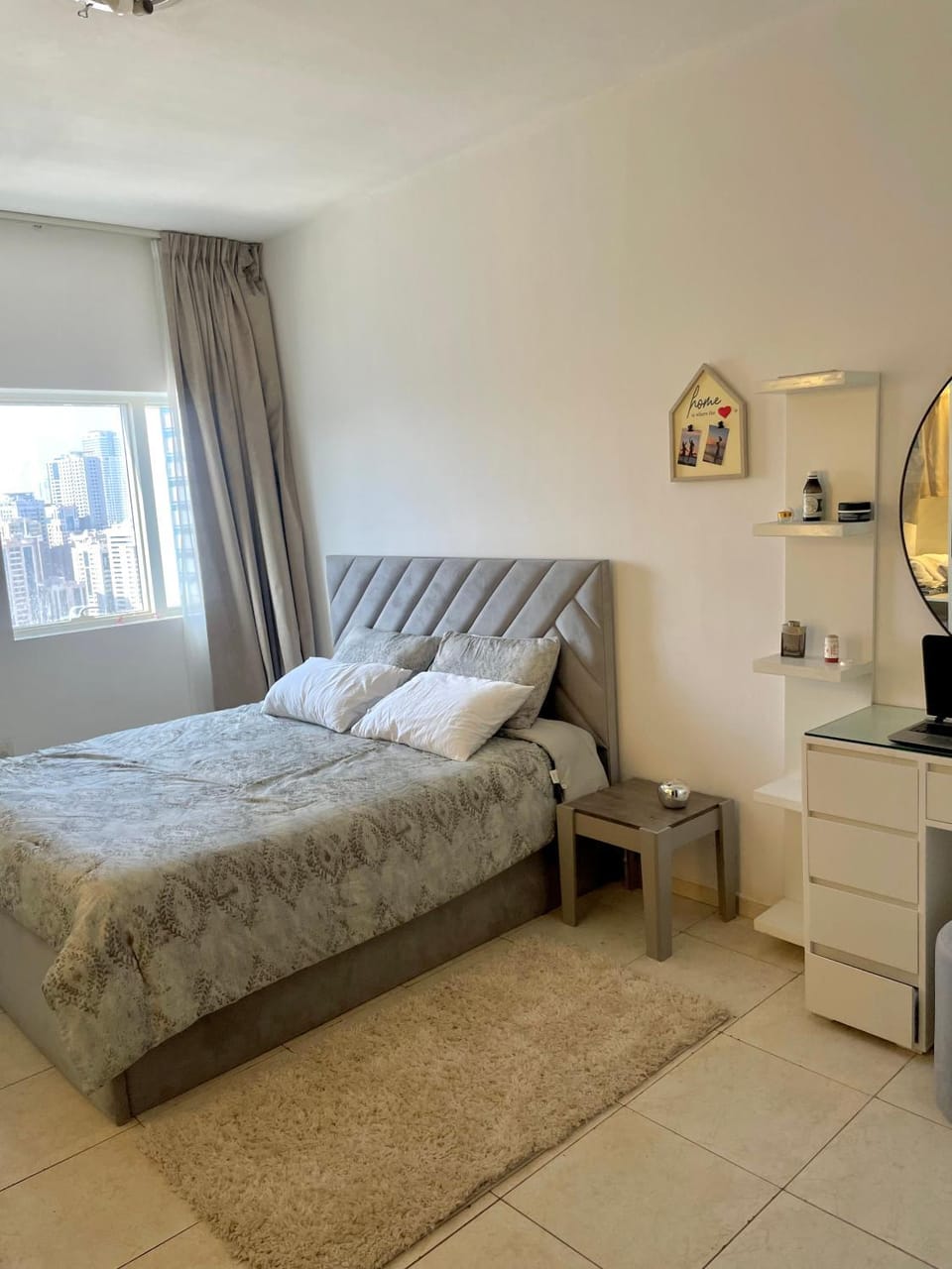 Comfortable Apartment Bedroom And Spacious Living Room Family and Couple Apartment in Al Sharjah