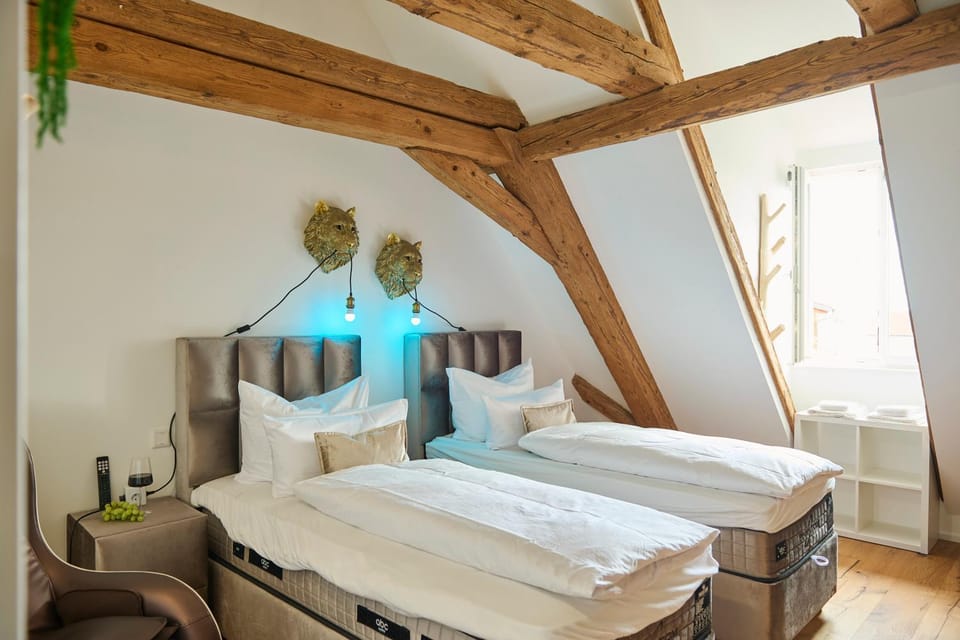 Bed, Photo of the whole room, Evening entertainment, Bedroom, Mountain view, Mountain view, towels