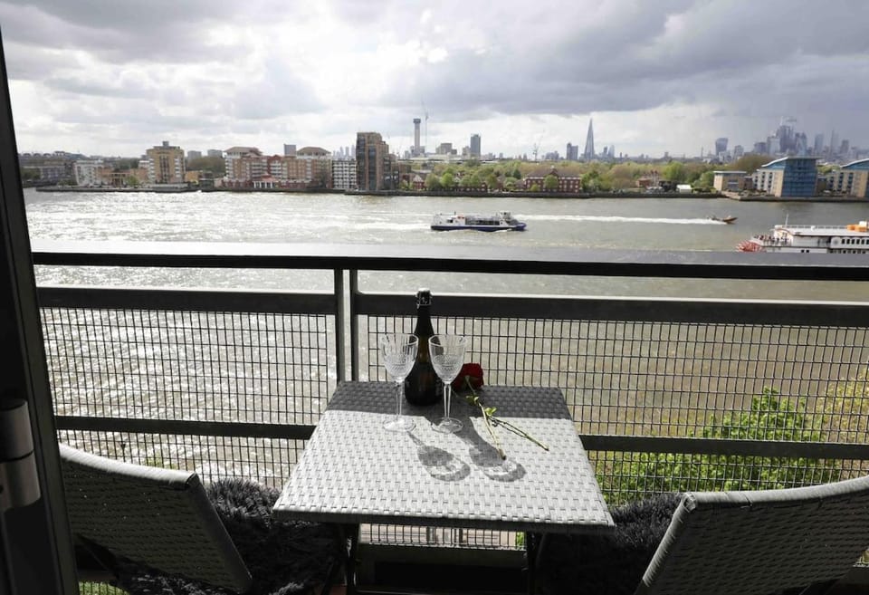 In the River Times View Apartment in London