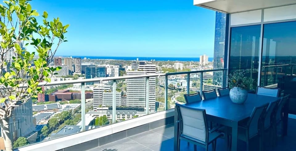 Property building, Patio, Day, Natural landscape, View (from property/room), Balcony/Terrace, Dining area, City view, Sea view