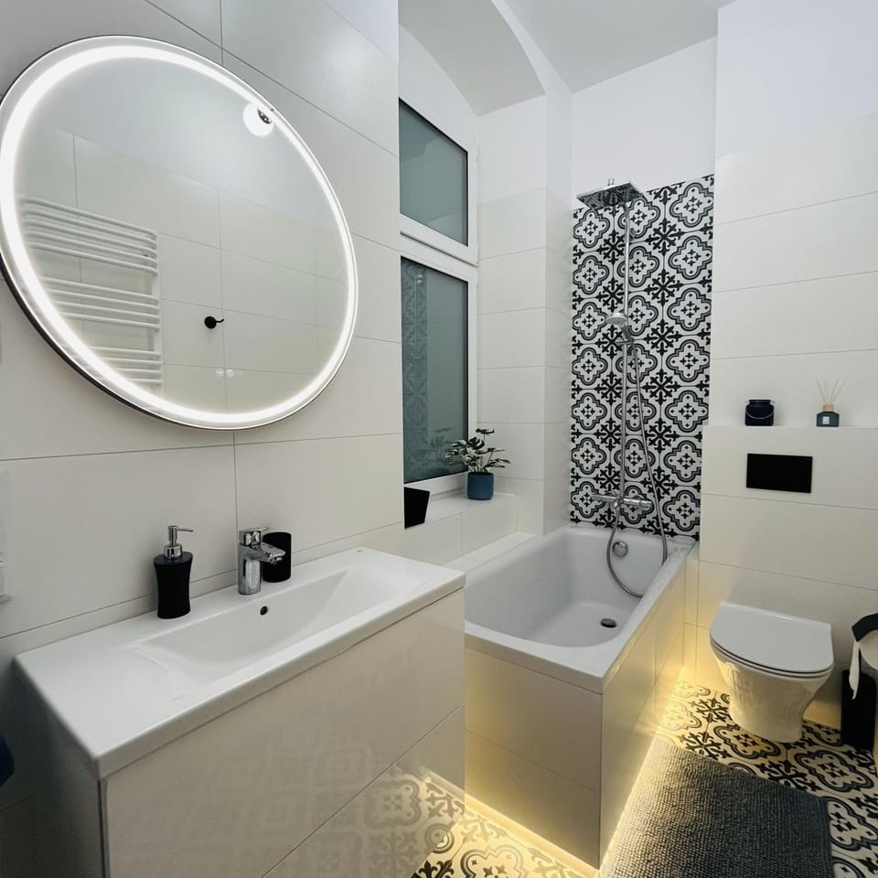 Shower, Bathroom, Bath, towels