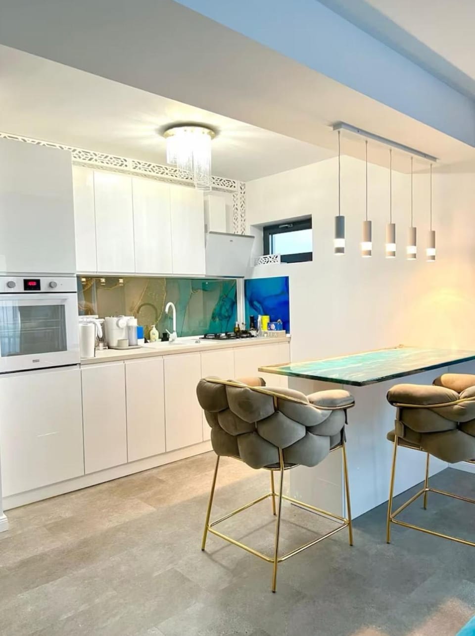 Kitchen or kitchenette, Dining area, dishwasher, stove