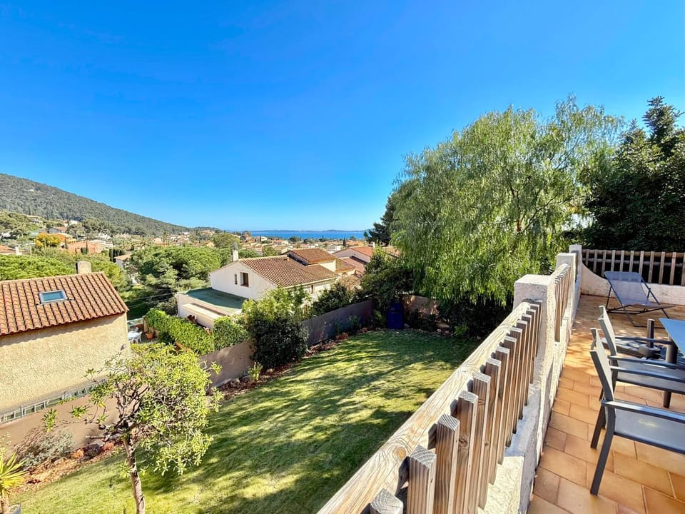 Patio, Day, Natural landscape, View (from property/room), Balcony/Terrace, Mountain view