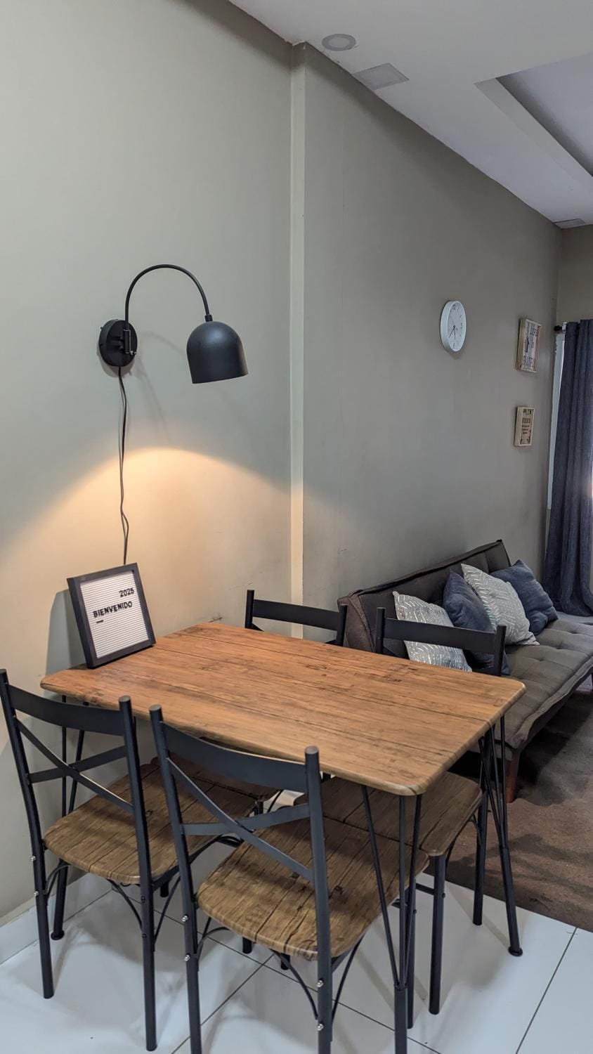 Seating area, Dining area