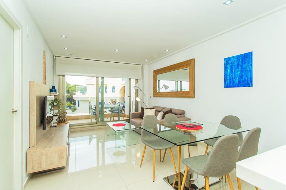 Living room, Seating area, Dining area