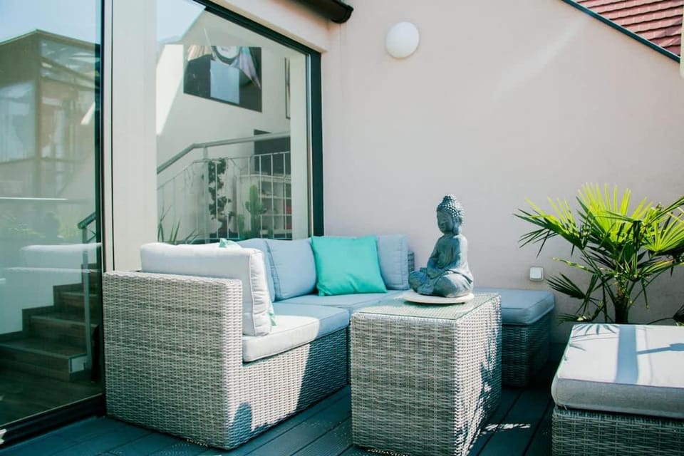 Patio, Day, View (from property/room), Balcony/Terrace, Seating area