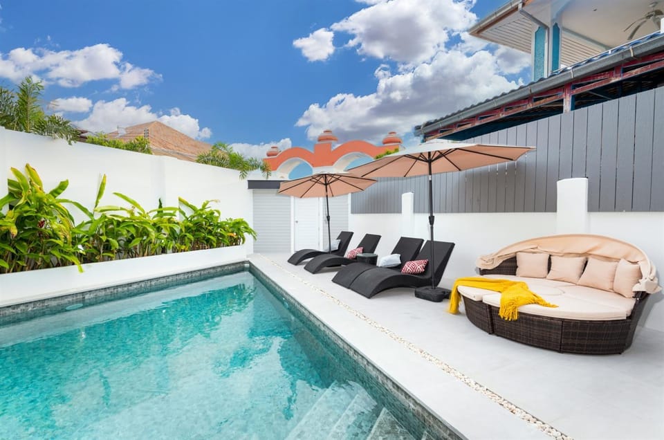 New 2024 - Two Villa Compound - 9BR - Two Pools Villa in Pattaya City