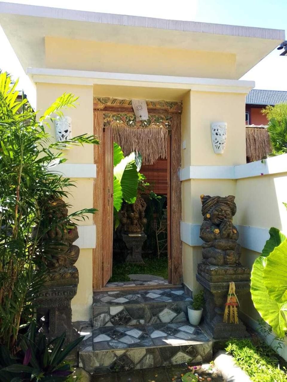 Property building, Day, Garden, Garden view