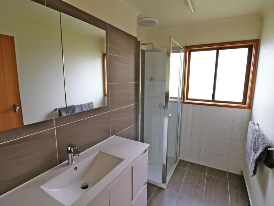 15 Brady Street, Mallacoota House in Mallacoota