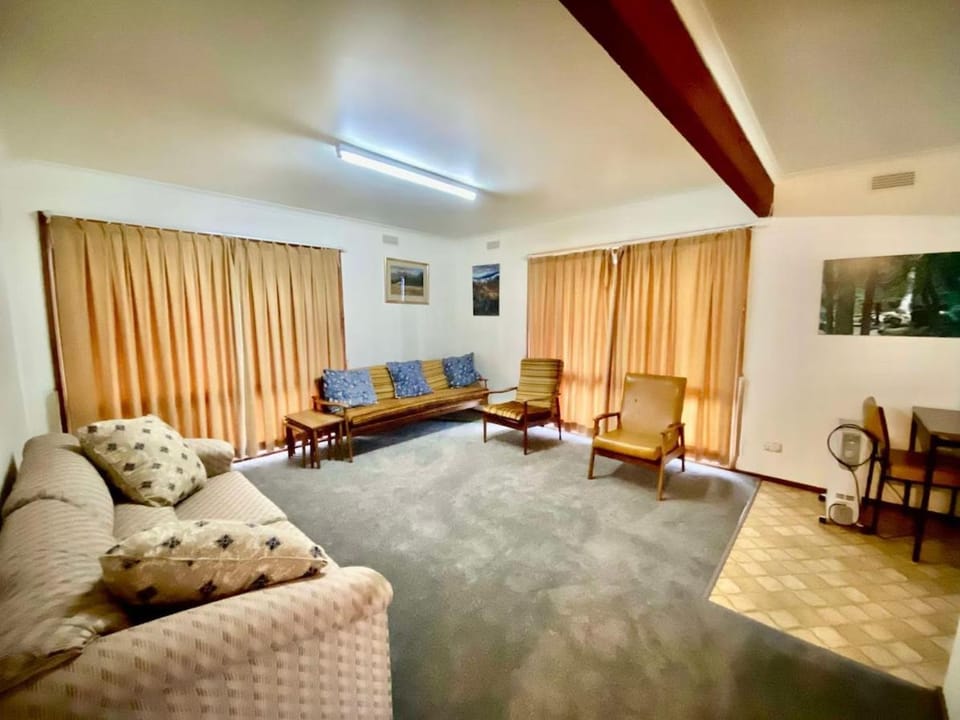 15 Brady Street, Mallacoota House in Mallacoota