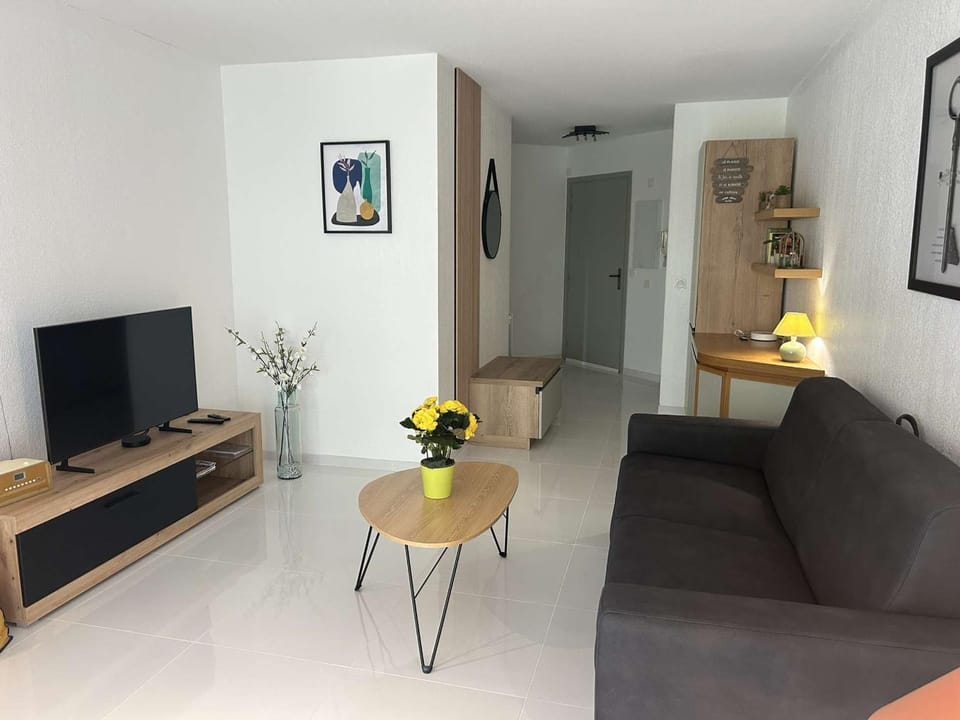 Appartement moderne à Saint-Raphaël, 2 chambres - FR-1-226A-204 Apartment in Saint-Raphael