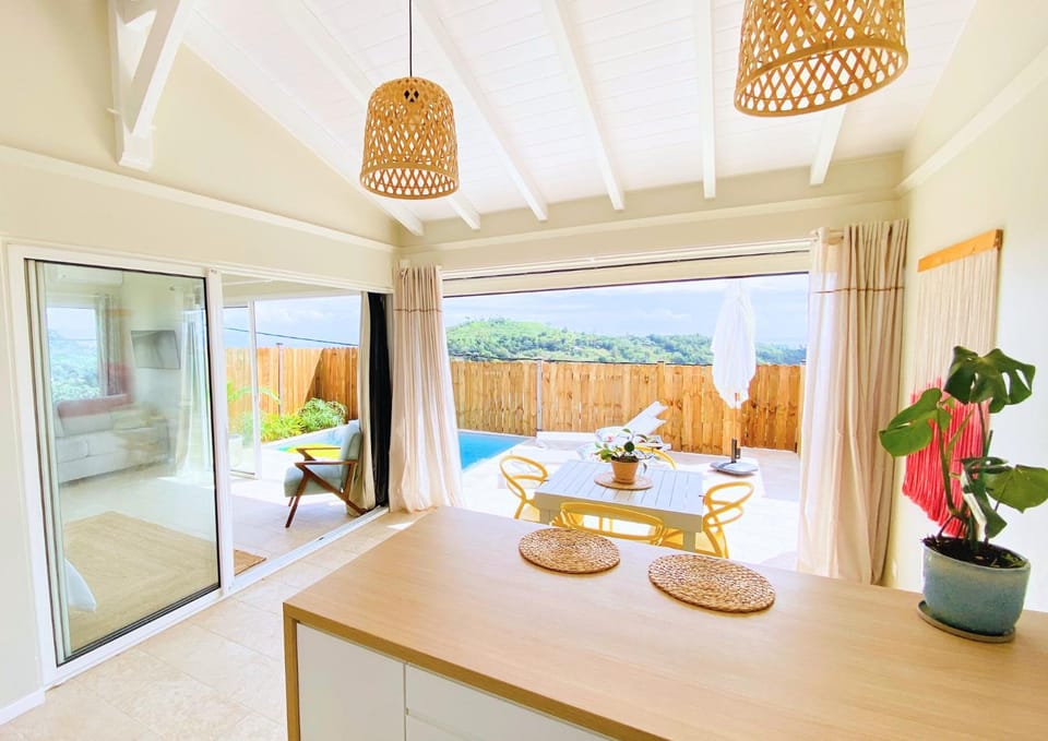 View (from property/room), Balcony/Terrace, Kitchen or kitchenette, Dining area