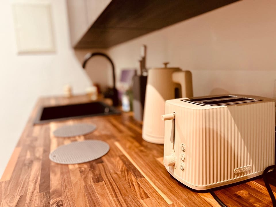 Coffee/tea facilities, Kitchen or kitchenette, toaster