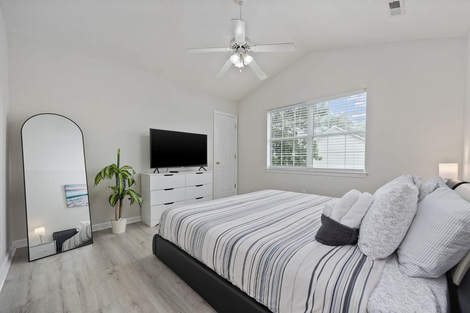 TV and multimedia, Bedroom