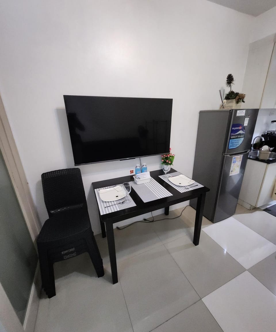 TV and multimedia, Kitchen or kitchenette, Dining area
