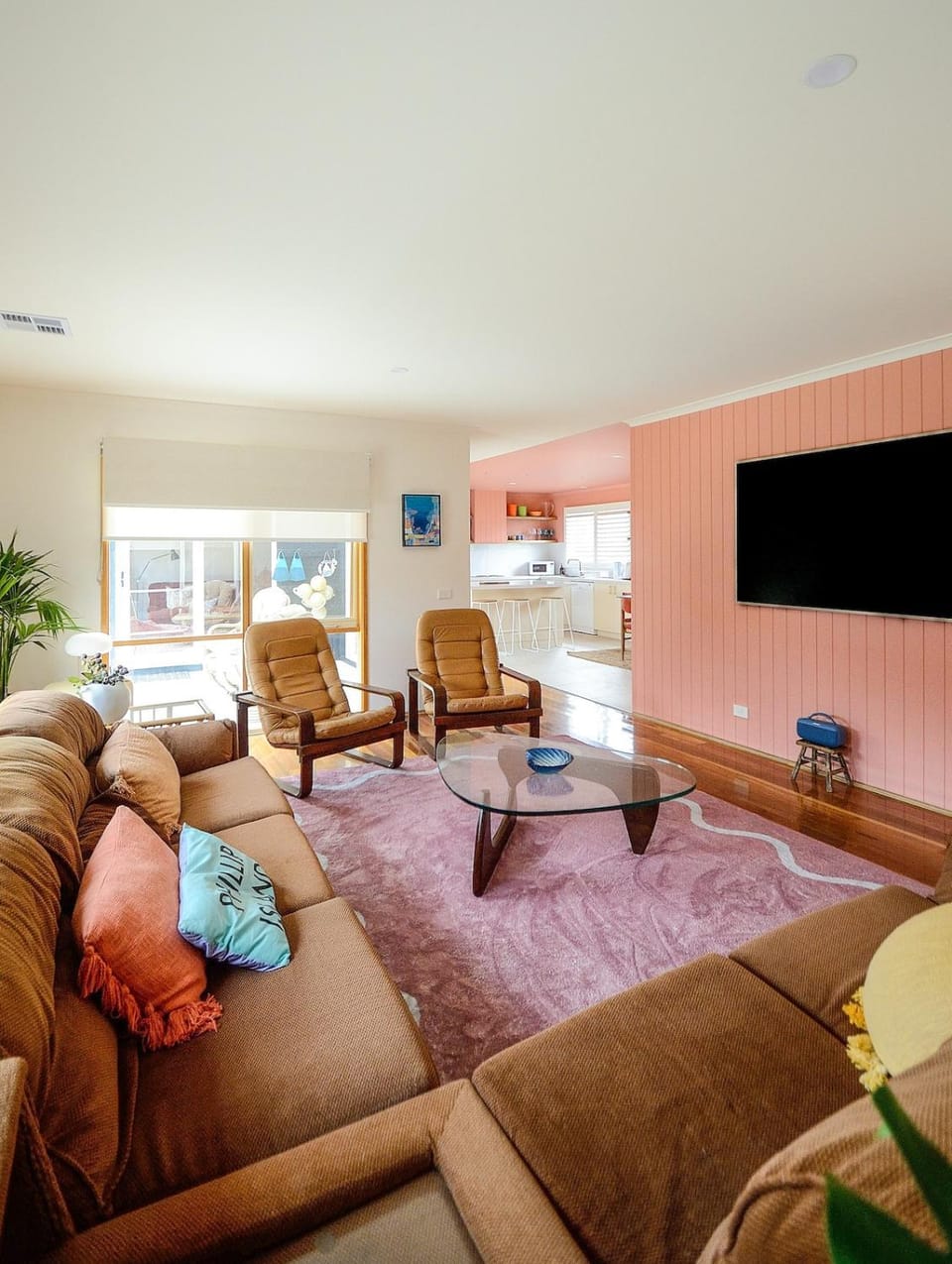 Communal lounge/ TV room, TV and multimedia, Living room, Seating area