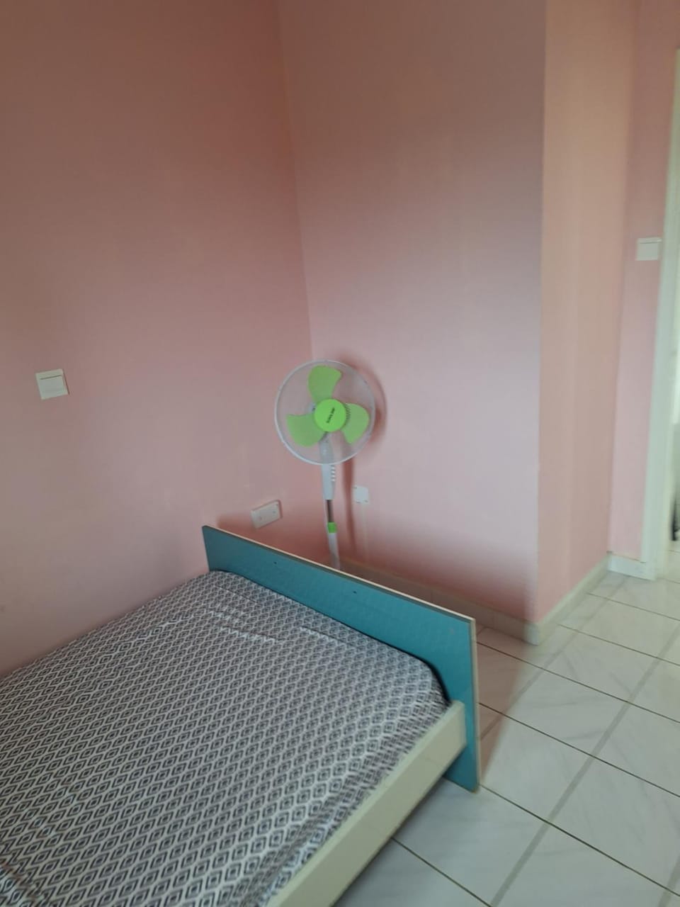 Big house near sea, shared swimming pool Villa in Oroklini