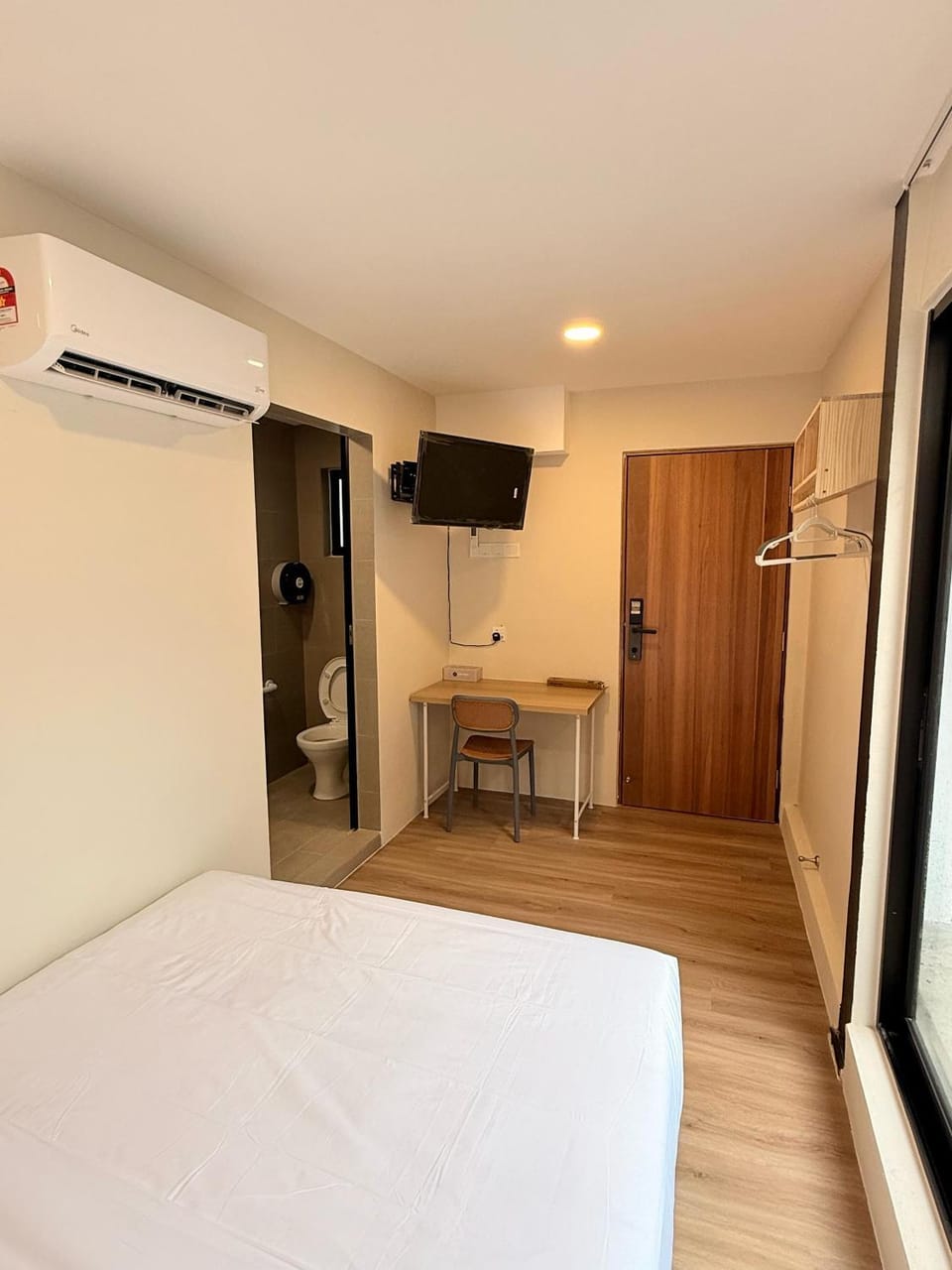 TV and multimedia, Bedroom, air conditioner