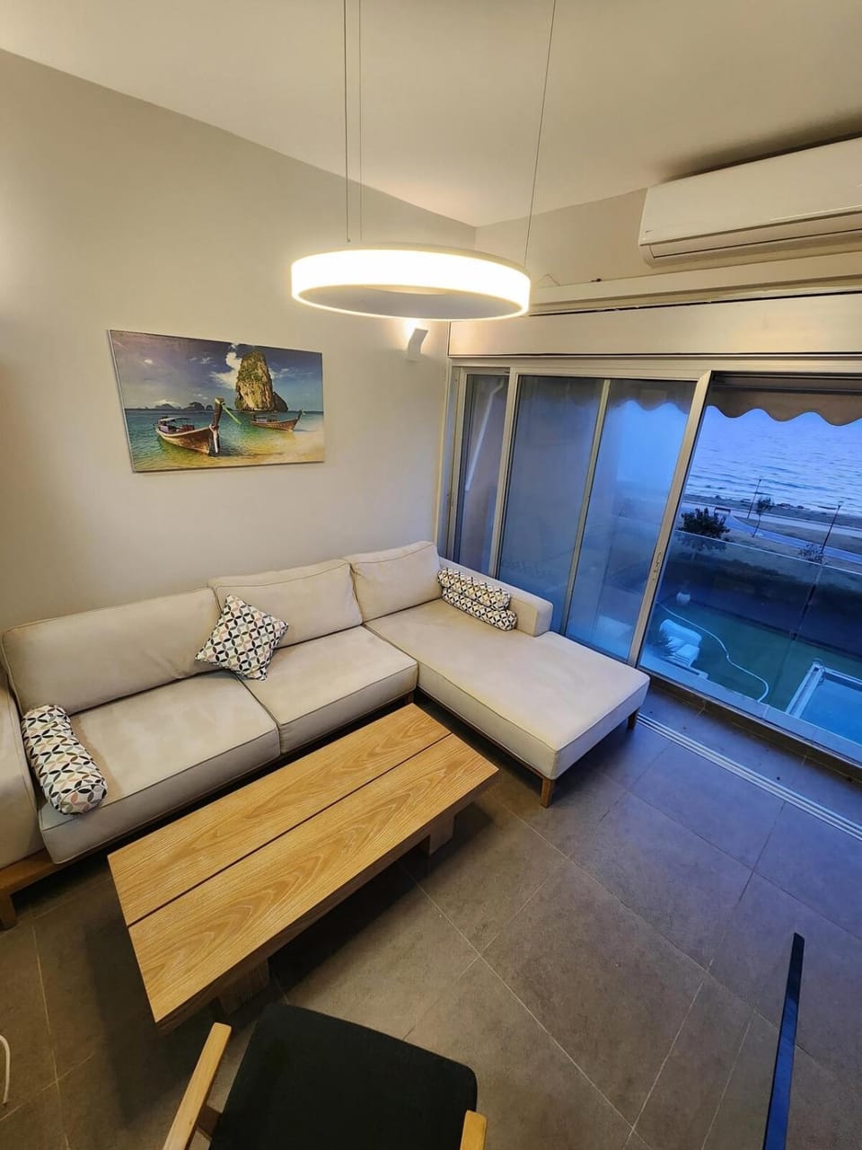 Seaview Serenity - OLD Apartment in North District
