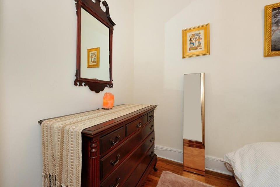 Prime Location Murray Hill! Grand Central Station!, June To Aug 90 Days Stay Required Apartment in Midtown