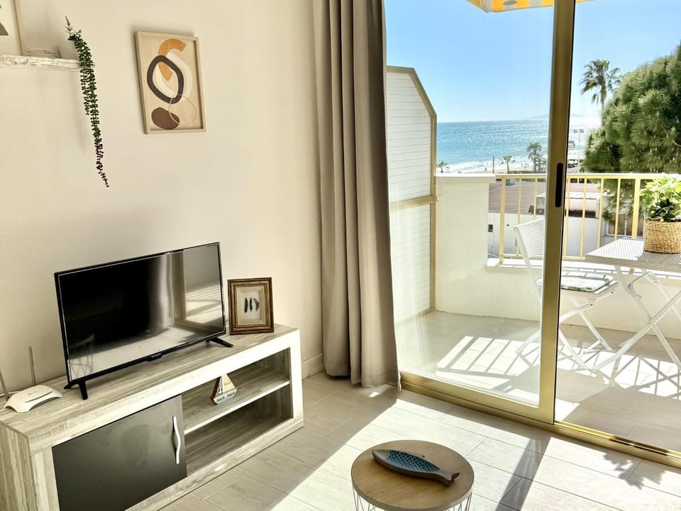 TV and multimedia, Balcony/Terrace, Living room, Sea view