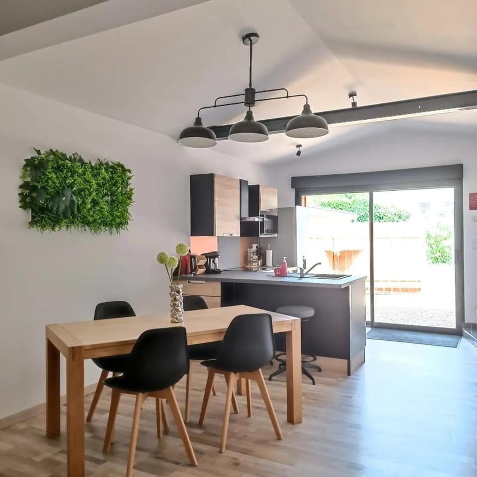 Lodge SPA pour 6 personnes à Coudroy House in Centre-Val de Loire