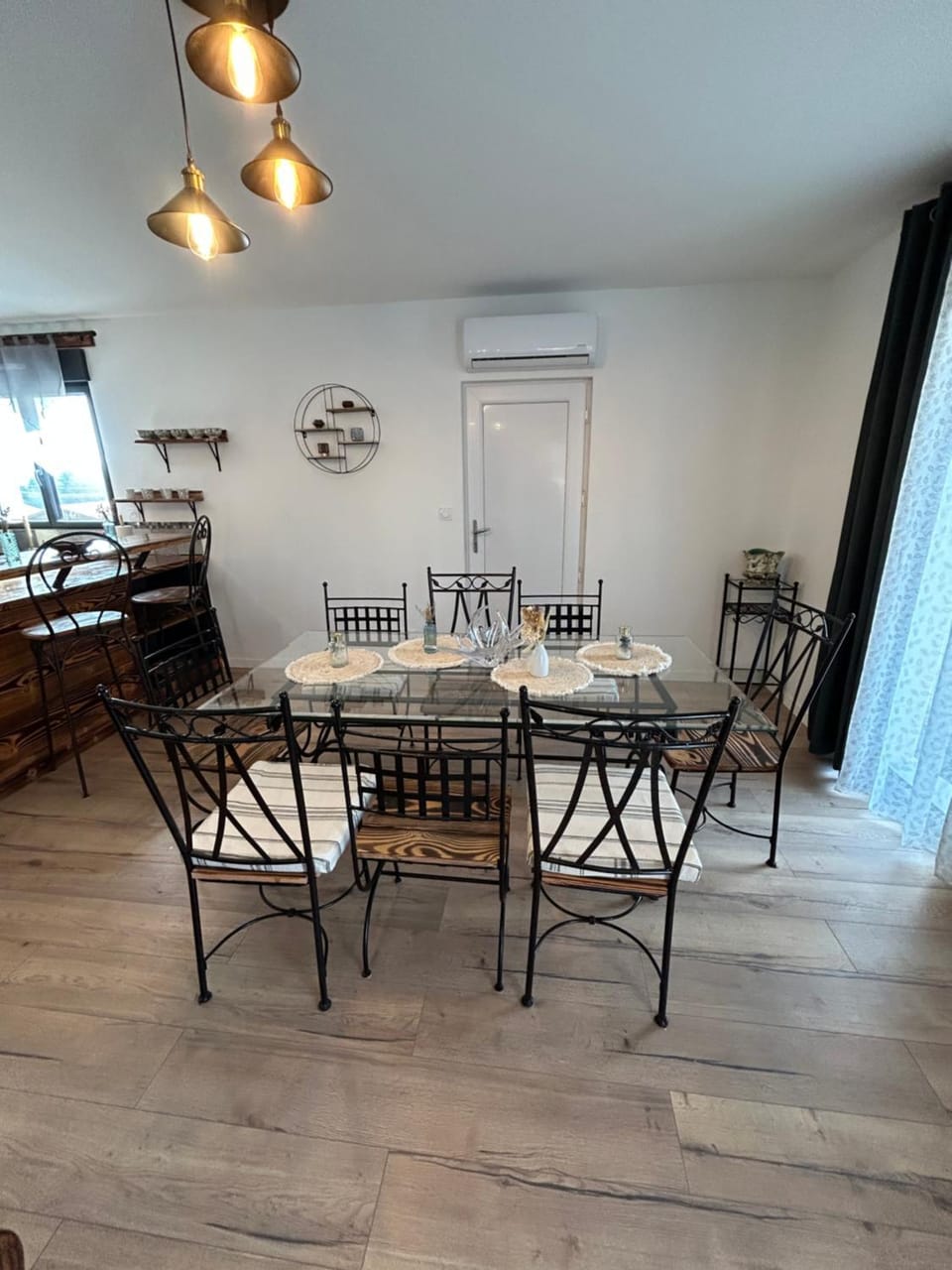 Superbe pavillon 4 chambres - parking privé - Grande Terrasse au calme - limoges Apartment in Limoges