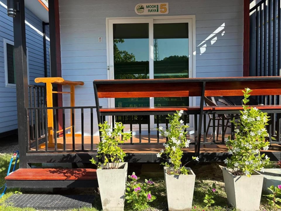 Property building, Balcony/Terrace