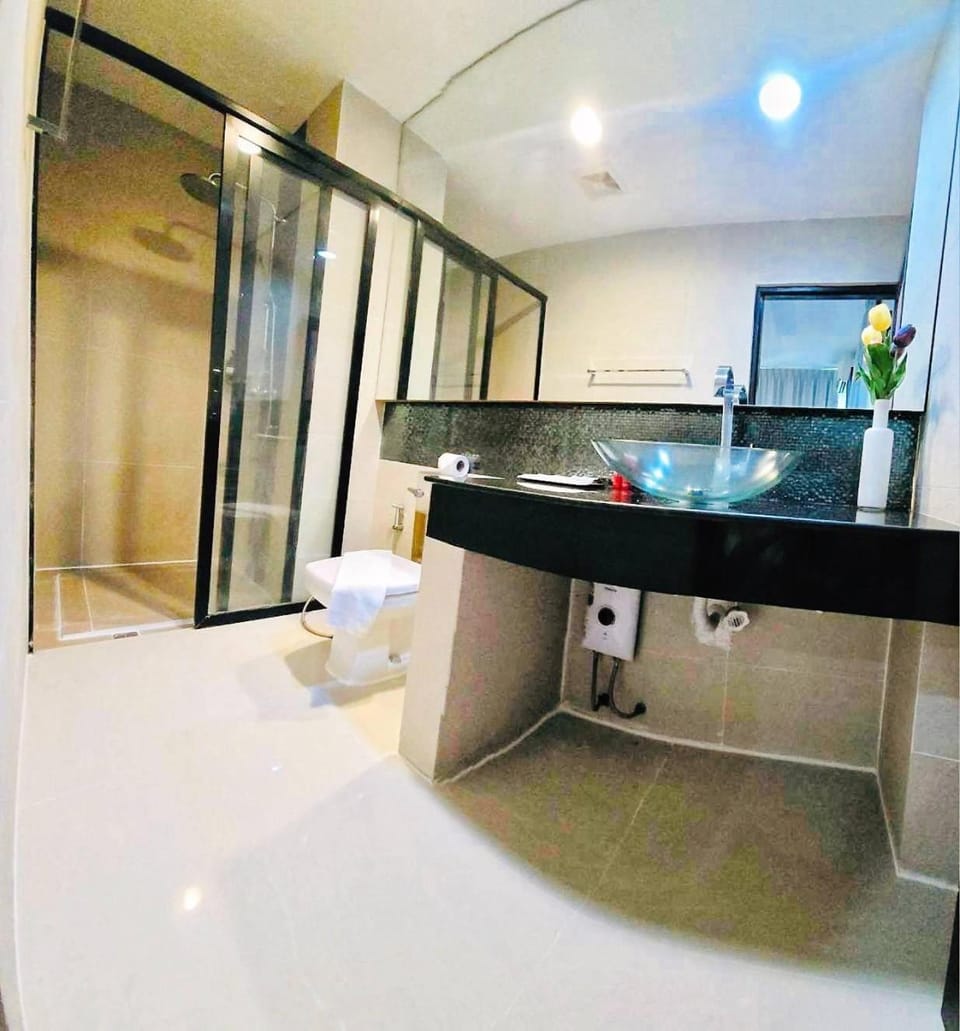 Bathroom, Family
