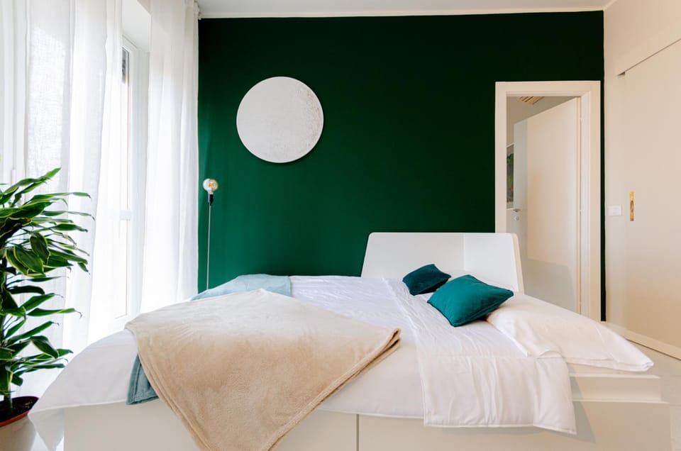 Bed, Living room, air conditioner