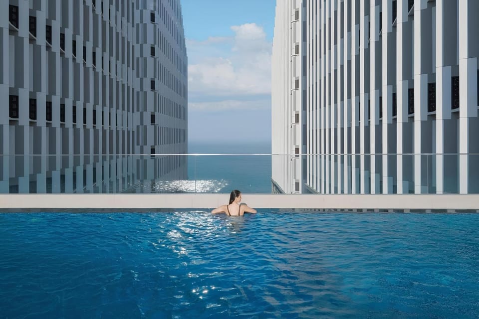 People, Pool view, Swimming pool, group of guests