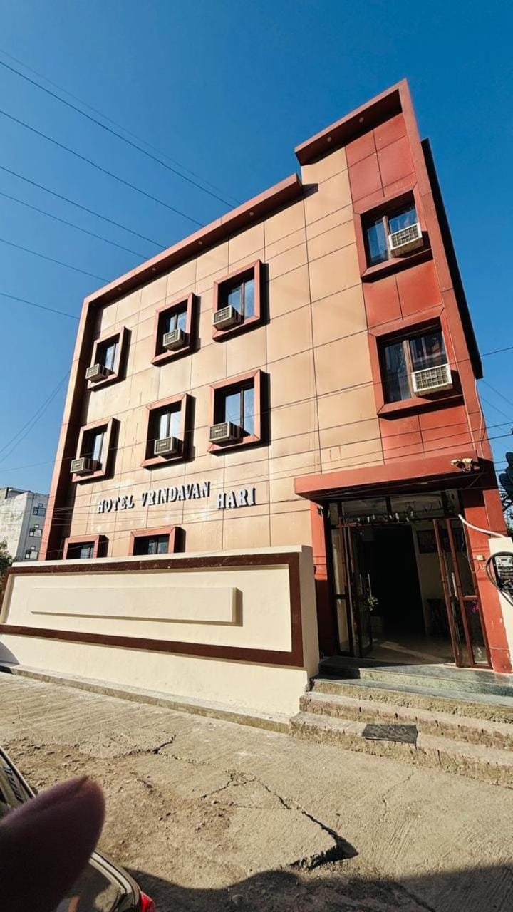 Hotel Vrindavan Hari Hotel in Uttarakhand
