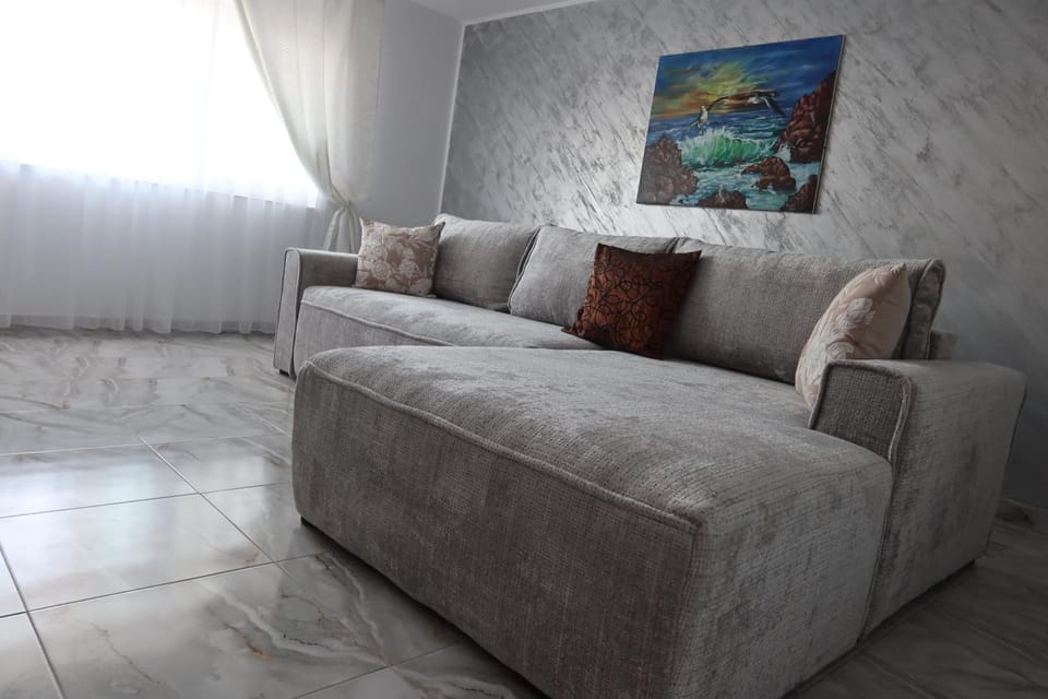 Living room, Decorative detail, Seating area