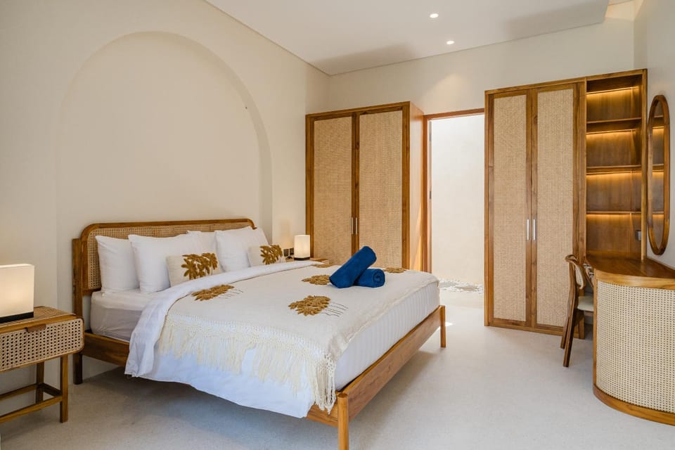 Bed, Photo of the whole room, Bedroom, towels, wardrobe
