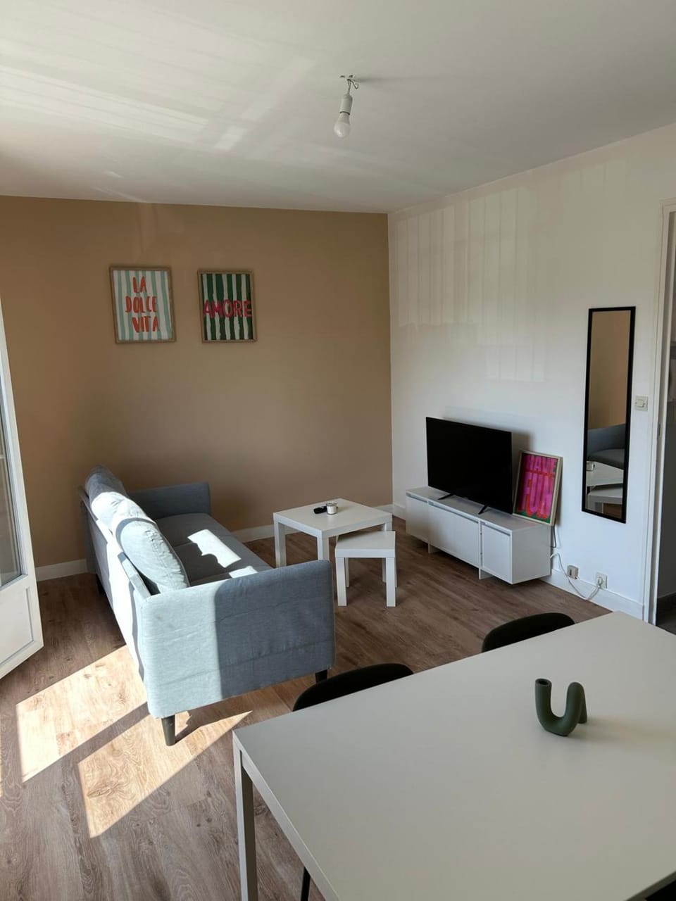 TV and multimedia, Living room, Seating area