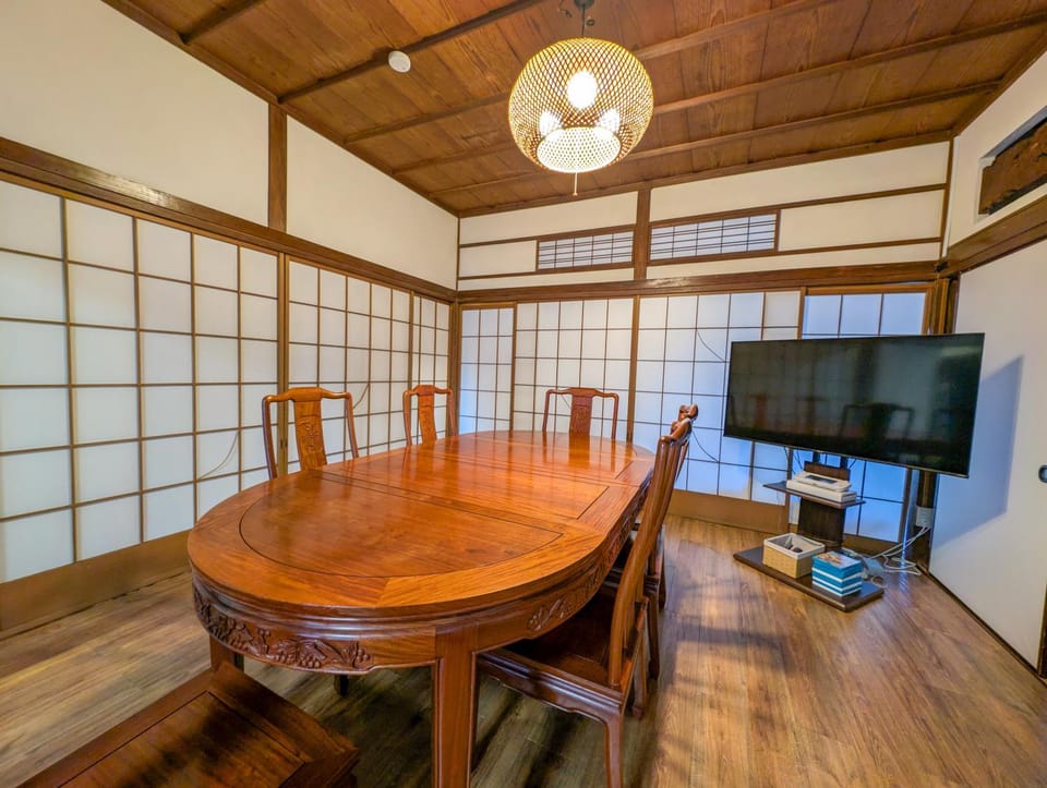 Living room, Dining area