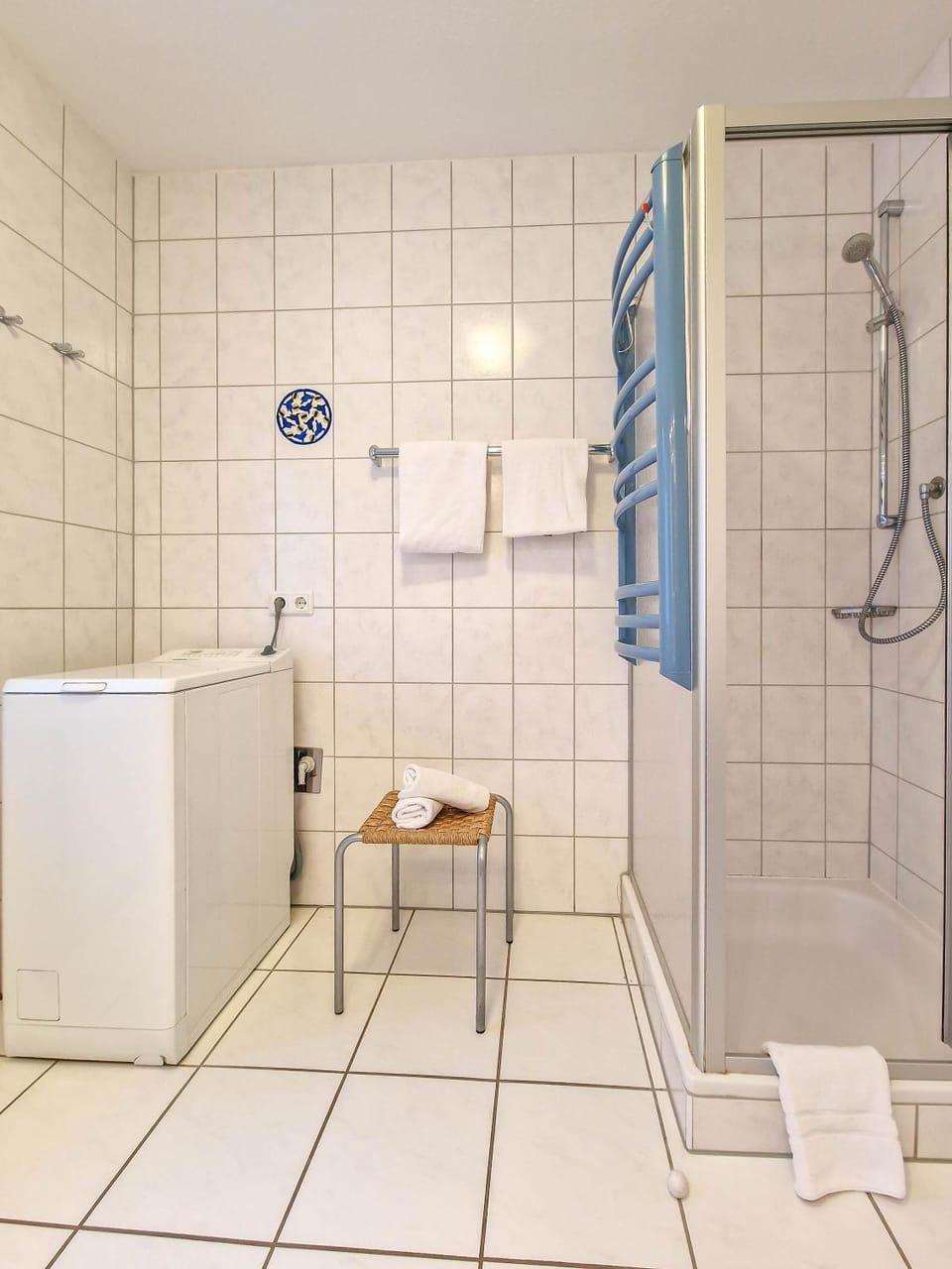 Shower, Bathroom, towels
